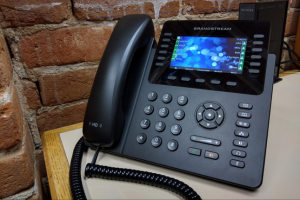 Why Many Businesses Are Switching to VoIP